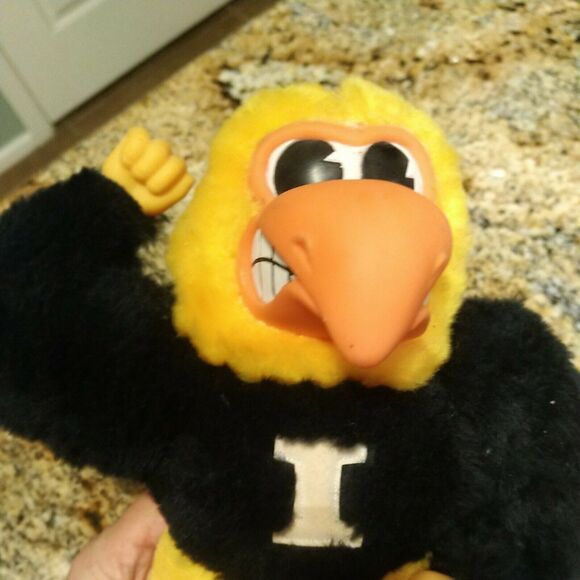 RARE 1983 UNIVERSITY OF IOWA ERTL PLUSH RUBBER FACE #285 HERKY HAWK - Picture 5 of 6